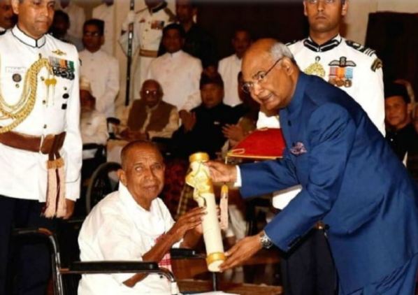 पद्मश्री से सम्मानित समाजसेवी दामोदर गणेश बापट का निधन